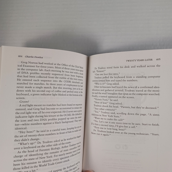 Charlie Donlea The Girl Who Was Taken NEW Paperback -English -Thriller - Picture 4 of 8